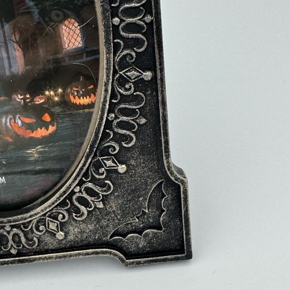 Halloween Bats Photo Frame Gold Tone Ornate Gothic Tabletop Wall‎ Mount 4X6 - Picture 6 of 10